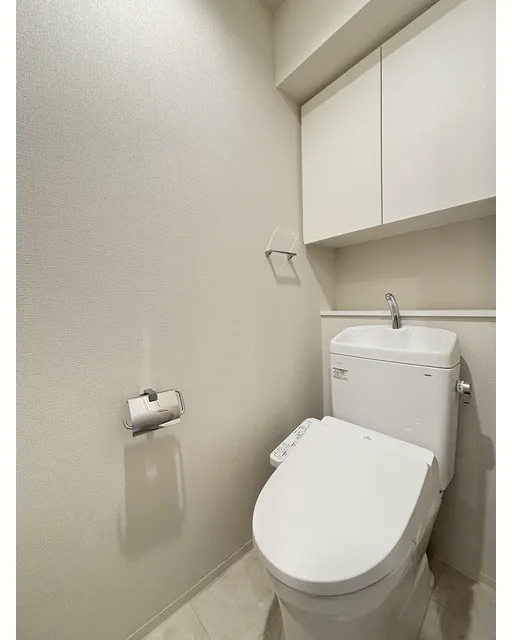 Daffitto Kinshicho - Interior - ["Plumbing fixture", "Toilet seat", "Flooring"]