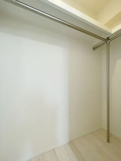 CLK Minamisenju - Interior - ["Flooring", "Ceiling", "Floor"]