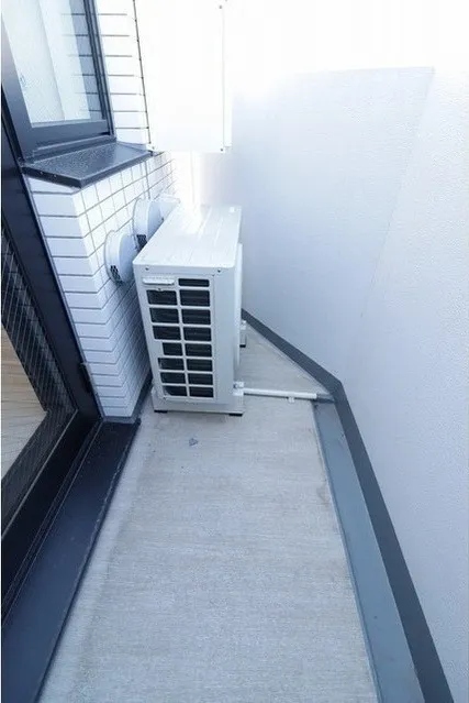Demes Higashi Shinjuku - Interior - ["Building", "Stairs", "Rectangle"]
