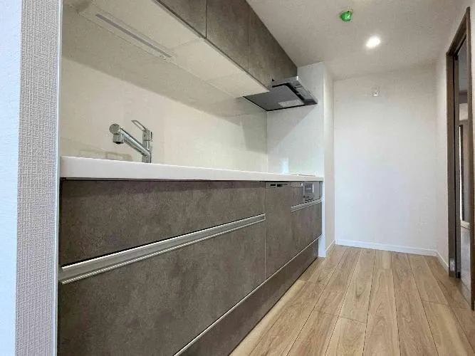 New City Higashi Totsuka Higashinomachi Building 4, Room 4-905