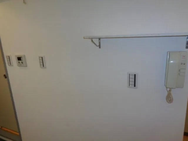 Sky Court Shinjuku Ochiai No. 5 - Interior - ["Wall Socket", "Plaster", "Wall plate"]