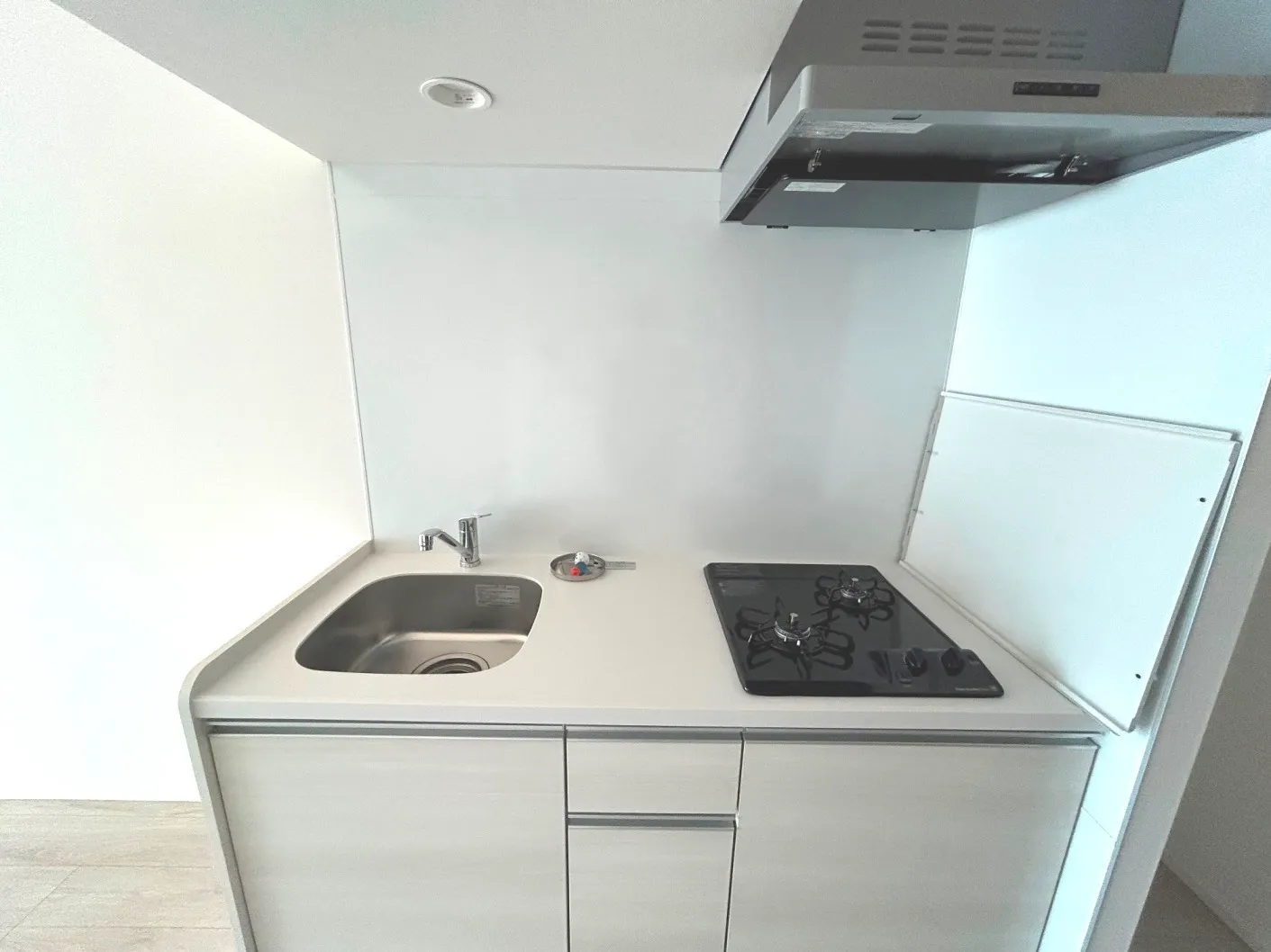 Lefon Livent Ikebukuro - Interior - ["Floor", "Flooring", "Kitchen"]
