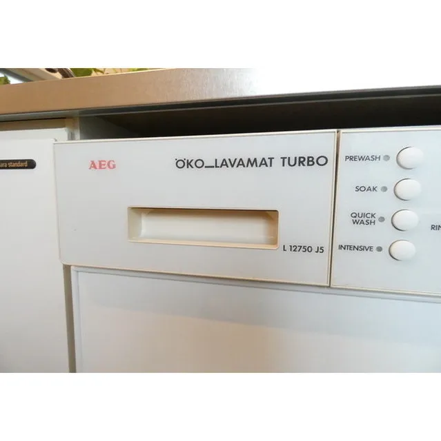 Ipse Gakugei Daigaku - Interior - ["Home appliance", "Kitchen appliance", "Rectangle"]