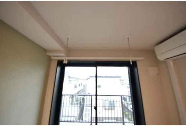 Memora Ikebukuro - Interior - ["Ceiling", "Light fixture", "Molding"]