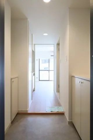 Flor Sugamo - Interior - ["Flooring", "Floor", "Wall"]
