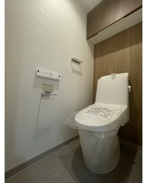 Comfortia Liv Bunkyo Sendagi - Interior - ["Toilet seat", "Plumbing fixture", "Flooring"]