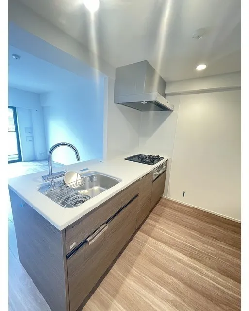 Comforia Liv Nagafukucho - Interior - ["Floor", "Flooring", "Kitchen"]