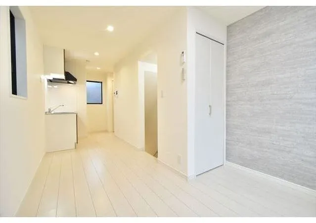 Brilliant Kanamecho - Interior - ["Flooring", "Floor", "Ceiling"]