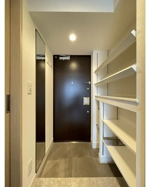 Stylio Kamata West - Interior - ["Flooring", "Wood", "Floor"]