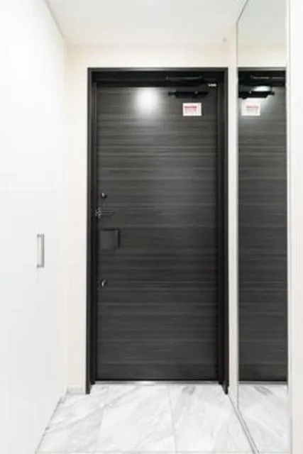 Park Axis Akasakamitsuke - Interior - ["Fixture", "Door", "Rectangle"]