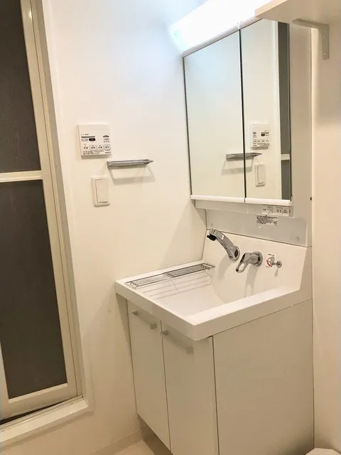 NTPR Residence Oimachi - Interior - ["Tap", "Plumbing fixture", "Sink"]