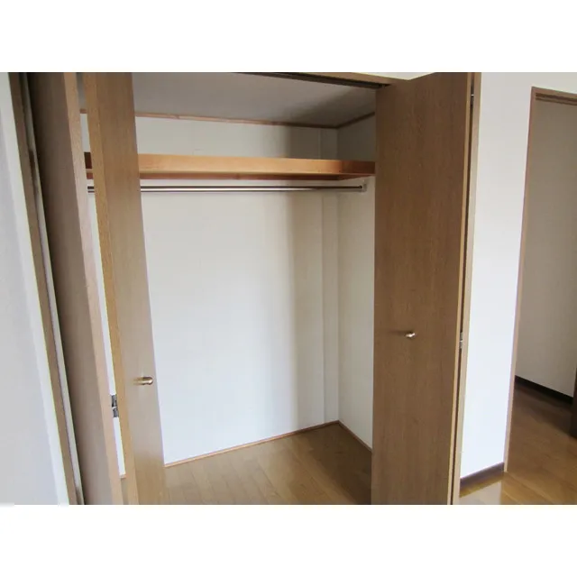 Crest Coat - Interior - ["Property", "Room", "Furniture"]
