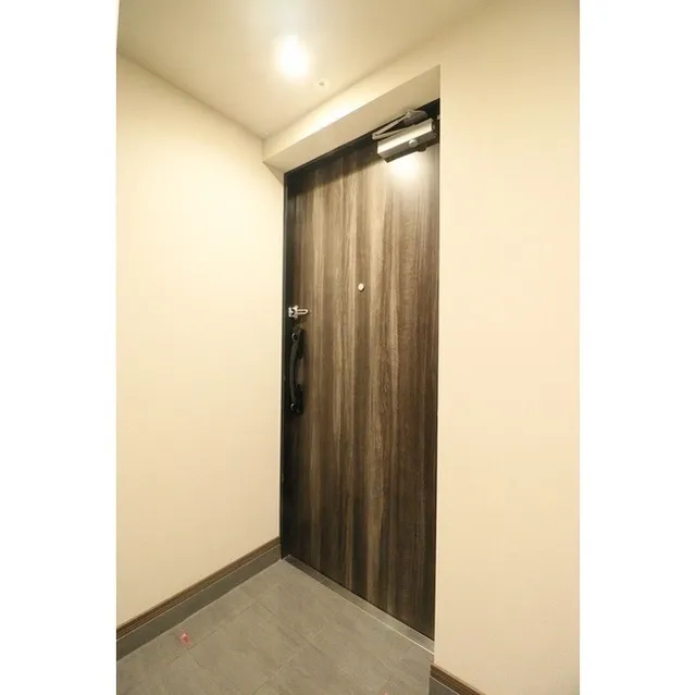 Grande Eterno - Interior - ["Building", "Fixture", "Door"]