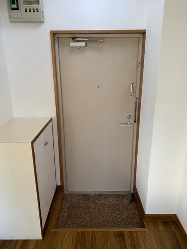 King Building - Interior - ["Handle", "Fixture", "Door"]