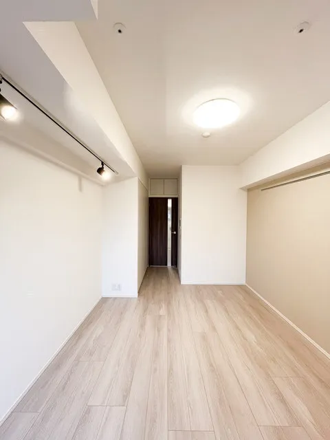 BPR Residence Minami-Shinagawa - Interior - ["Flooring", "Floor", "Ceiling"]