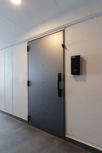Terra Silk Forest - Interior - ["Door", "Door handle", "Glass"]