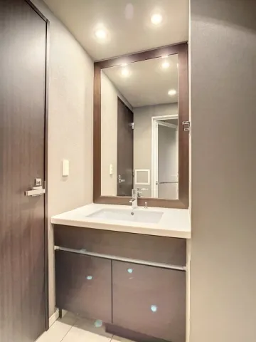 Qualia Jinnan Flats - Interior - ["Plumbing fixture", "Interior design", "Flooring"]