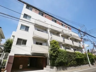 Apartments Komazawa Daigaku image