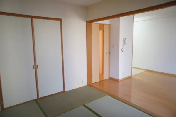 The Apartment Hill Top Nakano - Interior - ["Fixture", "Door", "Wood"]