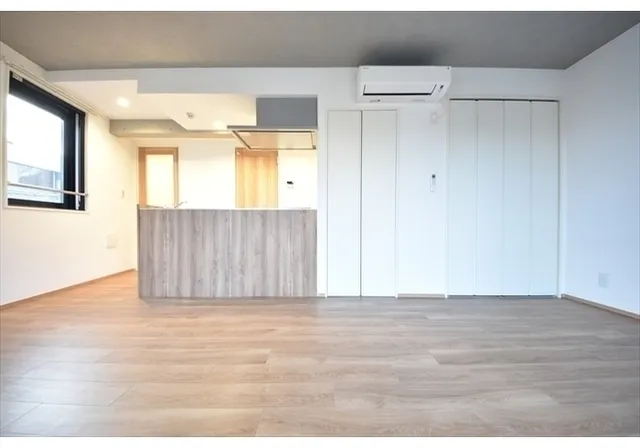 Maison Bellvie Shimokitazawa - Interior - ["Flooring", "Wood flooring", "Floor"]