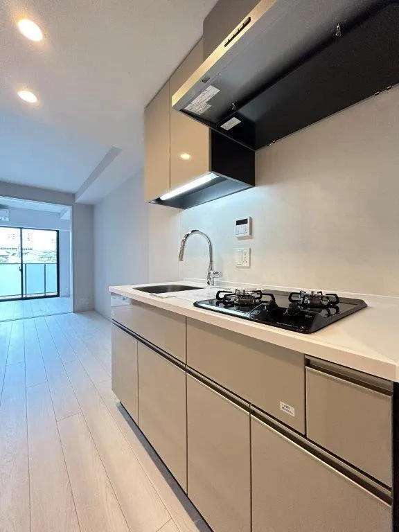 Le Fone Progre Takadanobaba North - Interior - ["Kitchen", "Countertop", "Major appliance"]