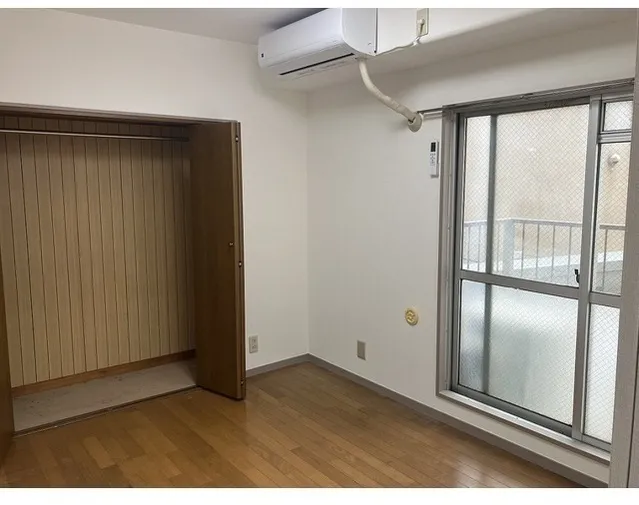 Maison Murase - Interior - ["Flooring", "Floor", "Wood stain"]