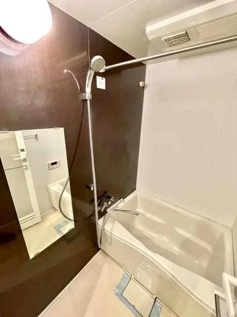 Residia Nakaochiai - Interior - ["Plumbing fixture", "Flooring", "Floor"]