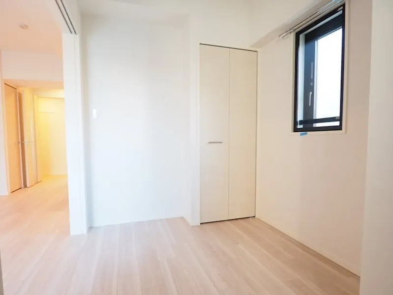 RESIDIA Itabashi Honmachi Place - Interior - ["Building", "Window", "Fixture"]