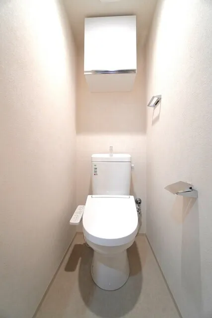 CREATIF Bunkyo Sendagi - Interior - ["Toilet seat", "Toilet", "Plumbing fixture"]