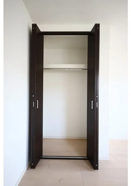 1-24-15 Yoyogi, Shibuya-Ku, Tokyo - Interior - ["Wood", "Door", "Flooring"]