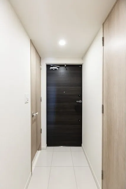 Comforia Kitazawa - Interior - ["Building", "Door", "Fixture"]