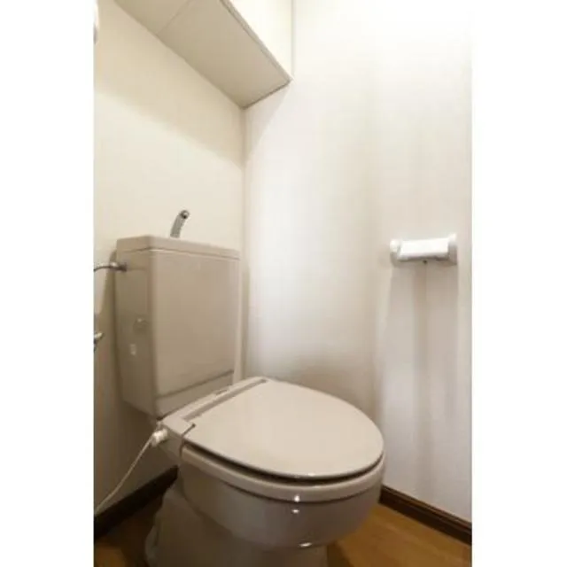 Plaza Kojima - Interior - ["Toilet seat", "Toilet", "Property"]