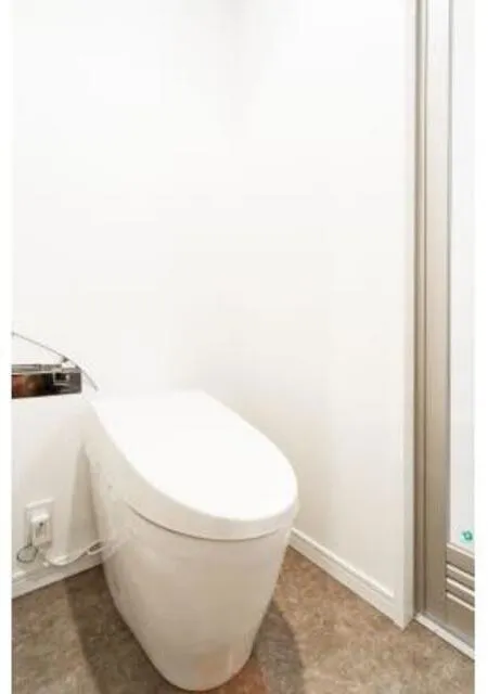 Artis Court Minami Aoyama - Interior - ["Toilet seat", "Toilet", "Plumbing fixture"]