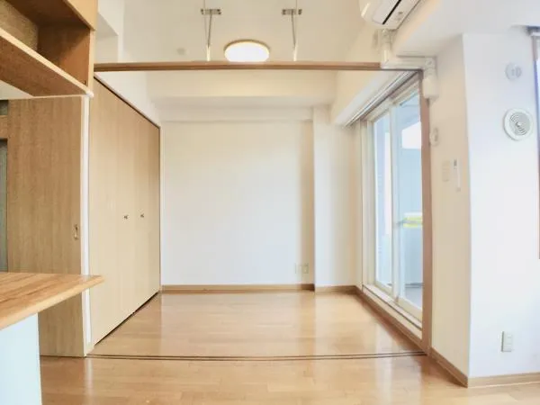 Rix α - Interior - ["Flooring", "Floor", "Wall"]