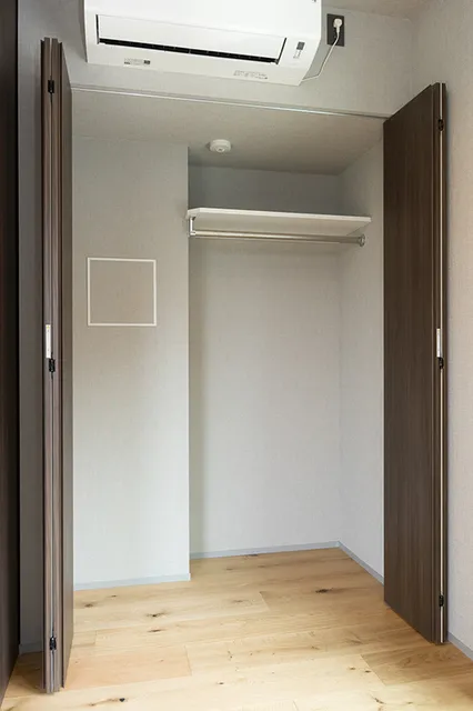 Arrows Myogadani - Interior - ["Wood", "Flooring", "Ceiling"]