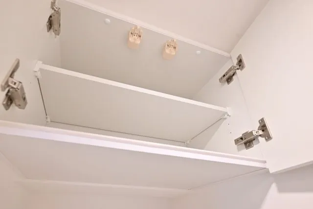 Ruygo Oshiage - Interior - ["Ceiling", "Silver", "Plywood"]