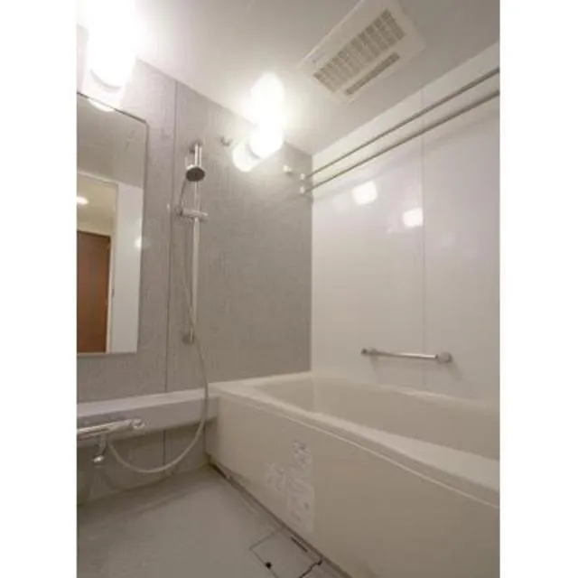 The Tokyo Towers Midtower - Interior - ["Plumbing fixture", "Shower head", "Bathtub"]