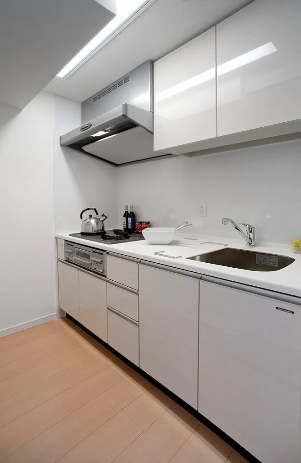 Residia Yotsuya Sanchome - Interior - ["Tap", "Kitchen sink", "Cabinetry"]