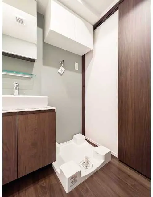 Stylio Meguro Ohashi HILLSIDE - Interior - ["Sink", "Tap", "Cabinetry"]