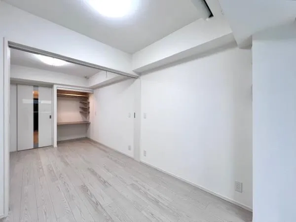Brillia Ist Shibuya Honmachi - Interior - ["Flooring", "Floor", "Ceiling"]