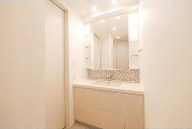 Comforia Shinjuku East Side Tower - Interior - ["Flooring", "Floor", "Interior design"]