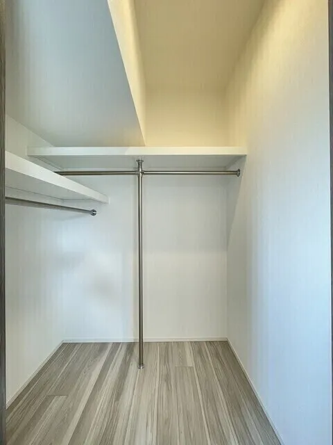 Stylio Kamata West - Interior - ["Wood", "Flooring", "Floor"]