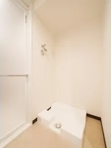 Roppongi View Tower - Interior - ["Property", "Room", "Wall"]