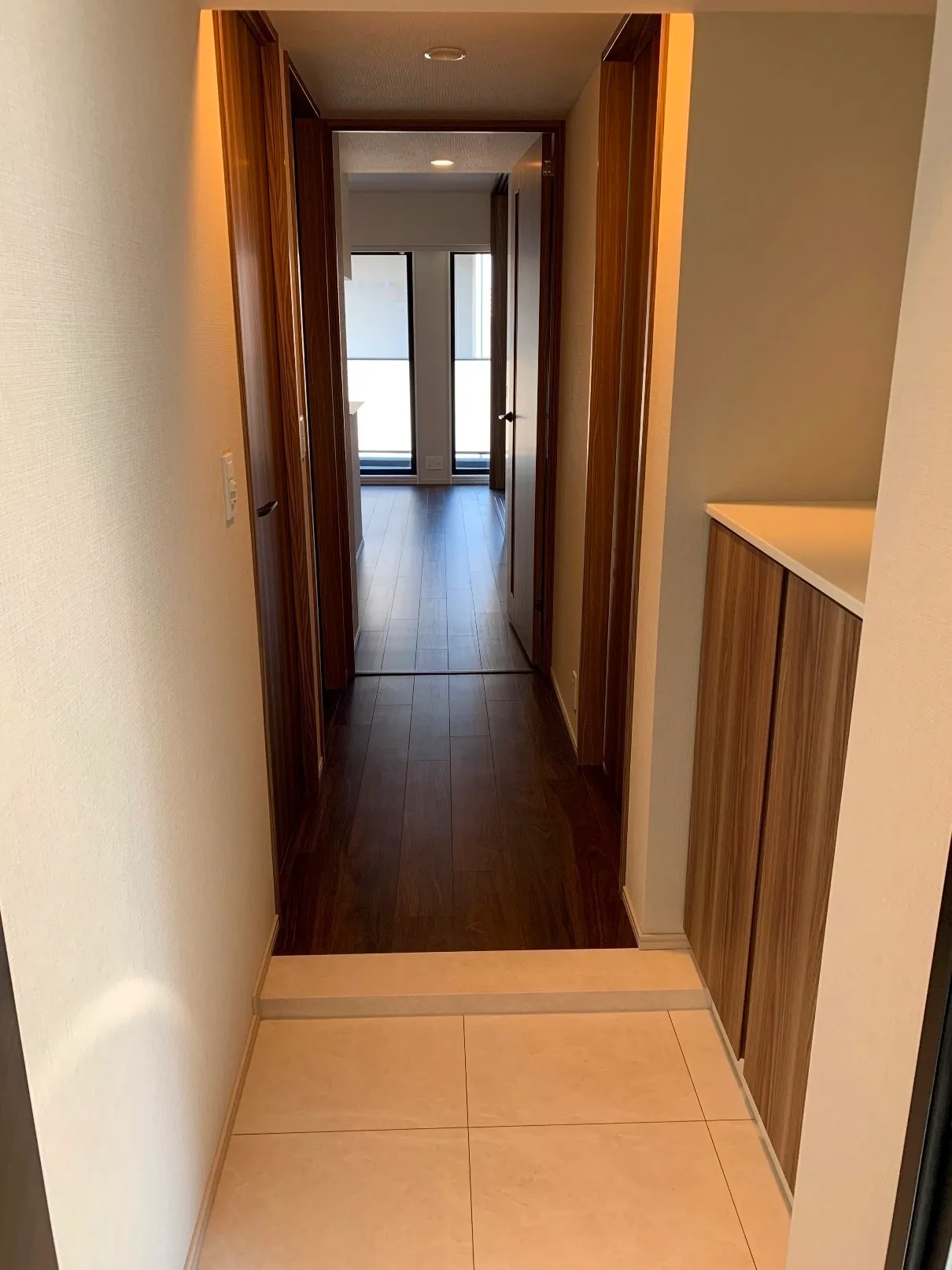 BLESS Kameido - Interior - ["Building", "Window", "Fixture"]