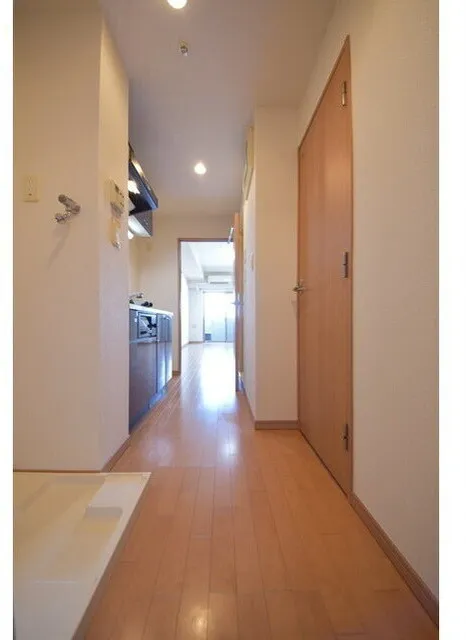 Welt Nishi Oshima Grasse - Interior - ["Flooring", "Floor", "Wood flooring"]