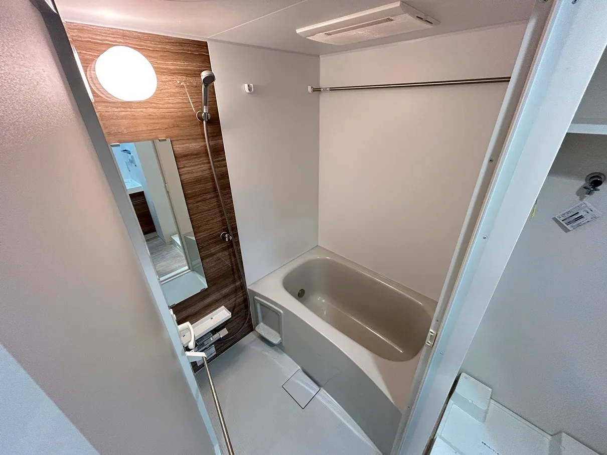 Lefon Livent Ikebukuro - Interior - ["Plumbing fixture", "Floor", "Flooring"]