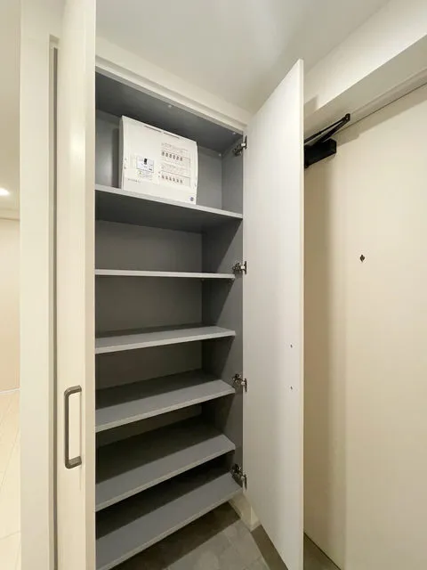 ASTILE Harajuku - Interior - ["Furniture", "Door", "Fixture"]