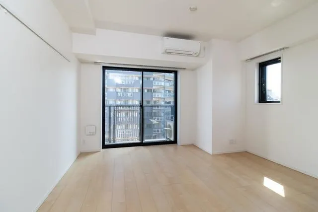High Ground Kagurazaka - Interior - ["Window", "Property", "Building"]