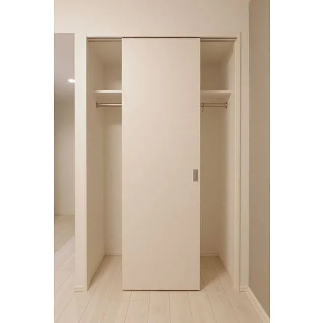 SUNIVAS Iidabashi - Interior - ["Wood", "Shelving", "Cabinetry"]