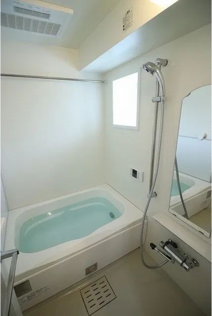 Comforia Fudomae - Interior - ["Bathtub", "Plumbing fixture", "Fixture"]